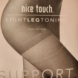 NWT 2 Womans Control Top Pantyhose, Size B 2 PAIRS Soft Taupe